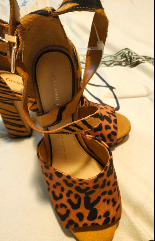 NWT GIANNI BINI ANIMAL PRINT SHOES